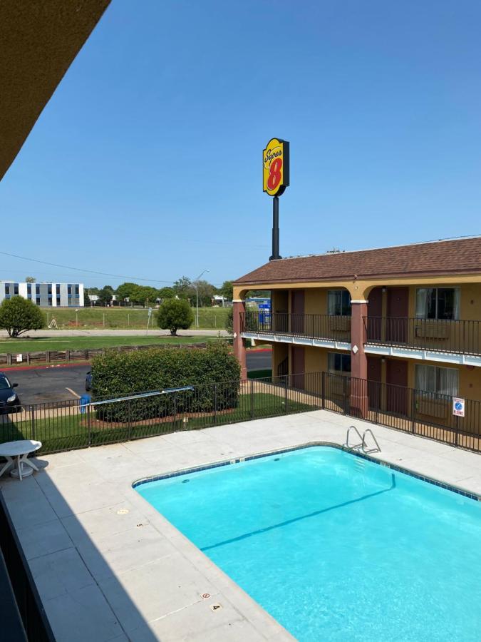 Super 8 By Wyndham Midwest City Ok Eksteriør bilde