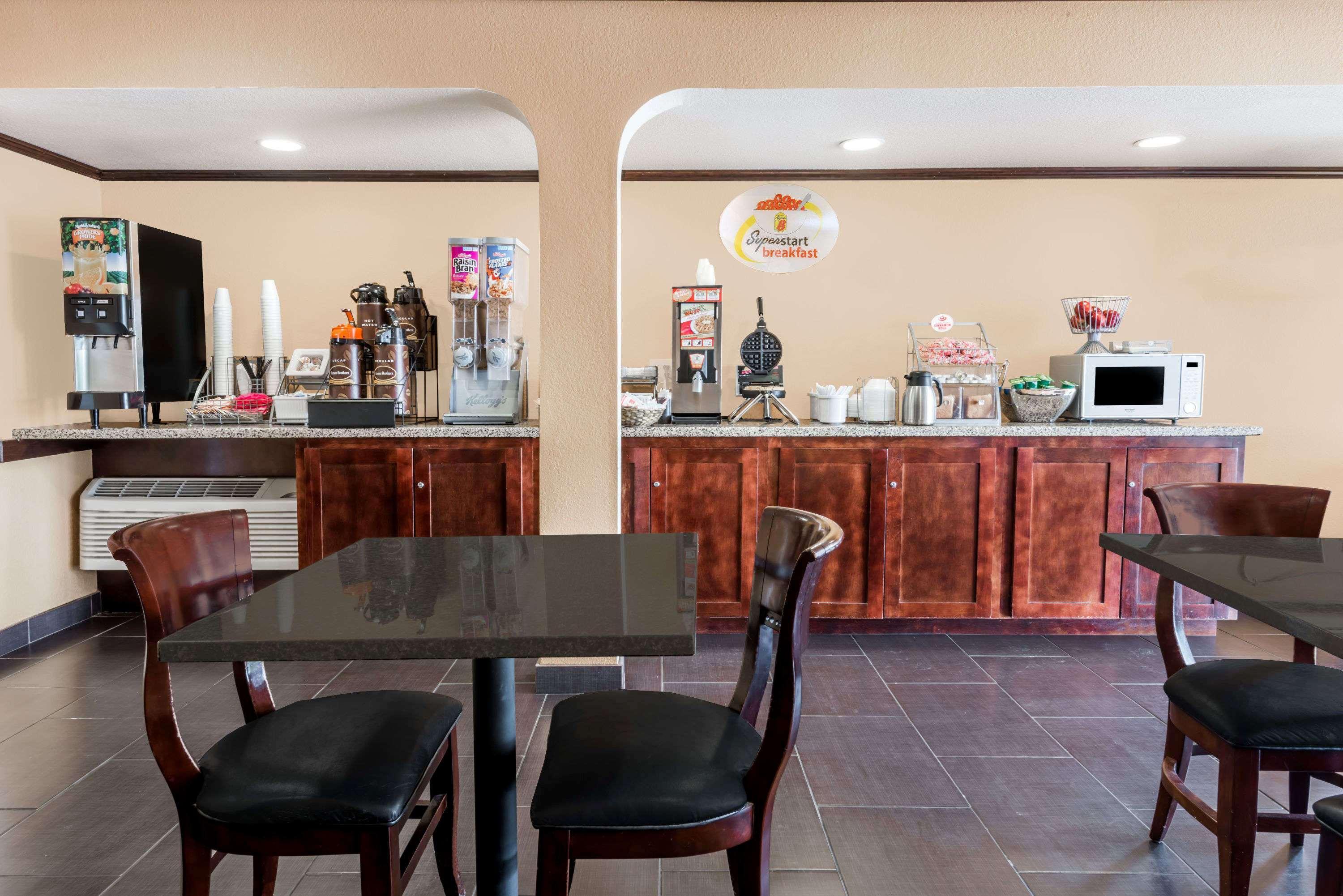 Super 8 By Wyndham Midwest City Ok Eksteriør bilde