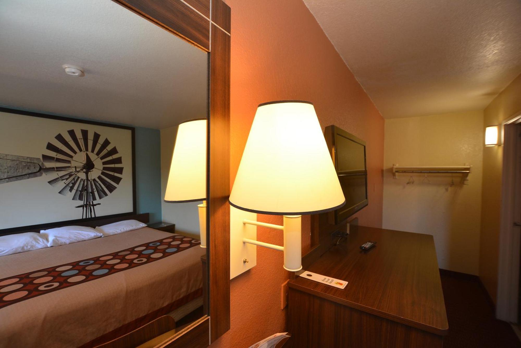 Super 8 By Wyndham Midwest City Ok Rom bilde