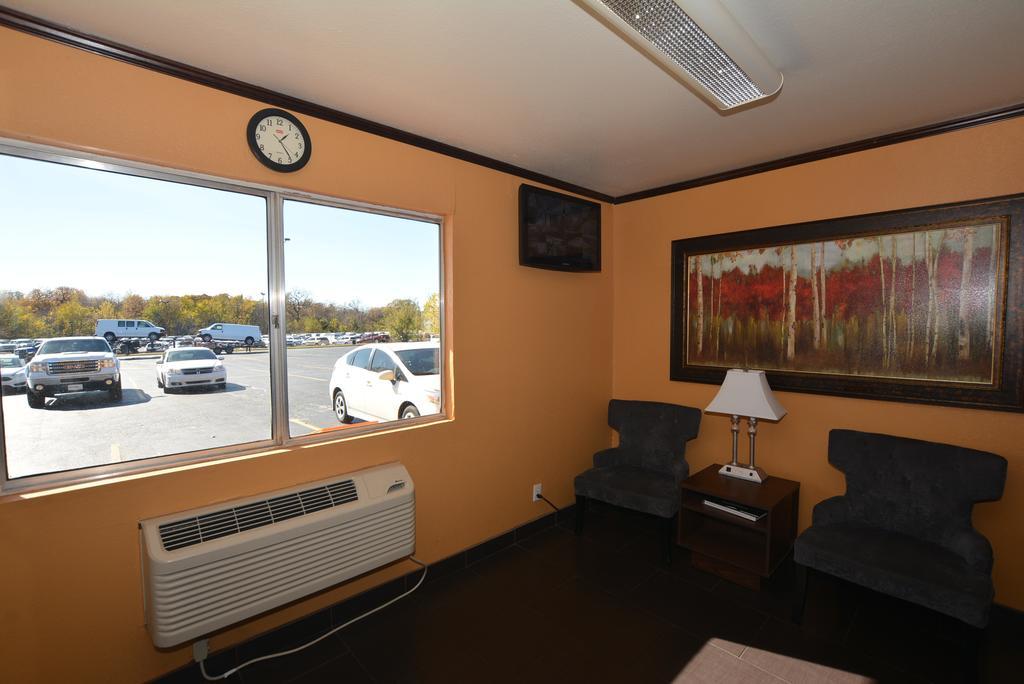 Super 8 By Wyndham Midwest City Ok Eksteriør bilde